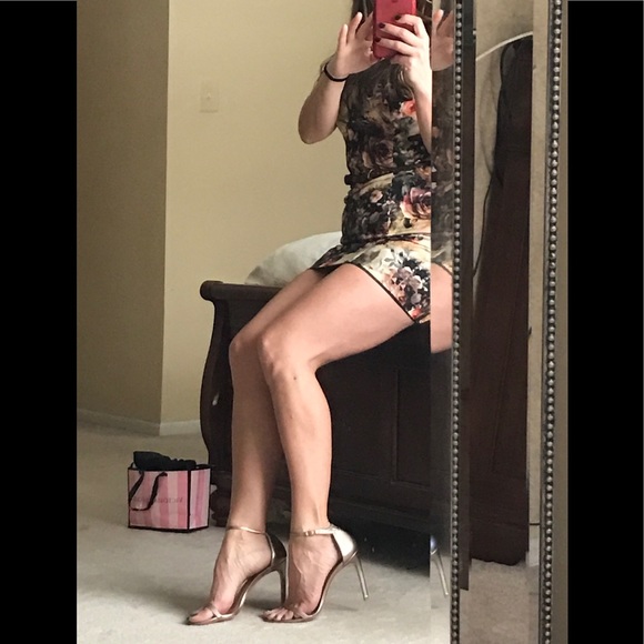 BLACK HALO SHANNA FLORAL SHEATH DRESS - Picture 4 of 8